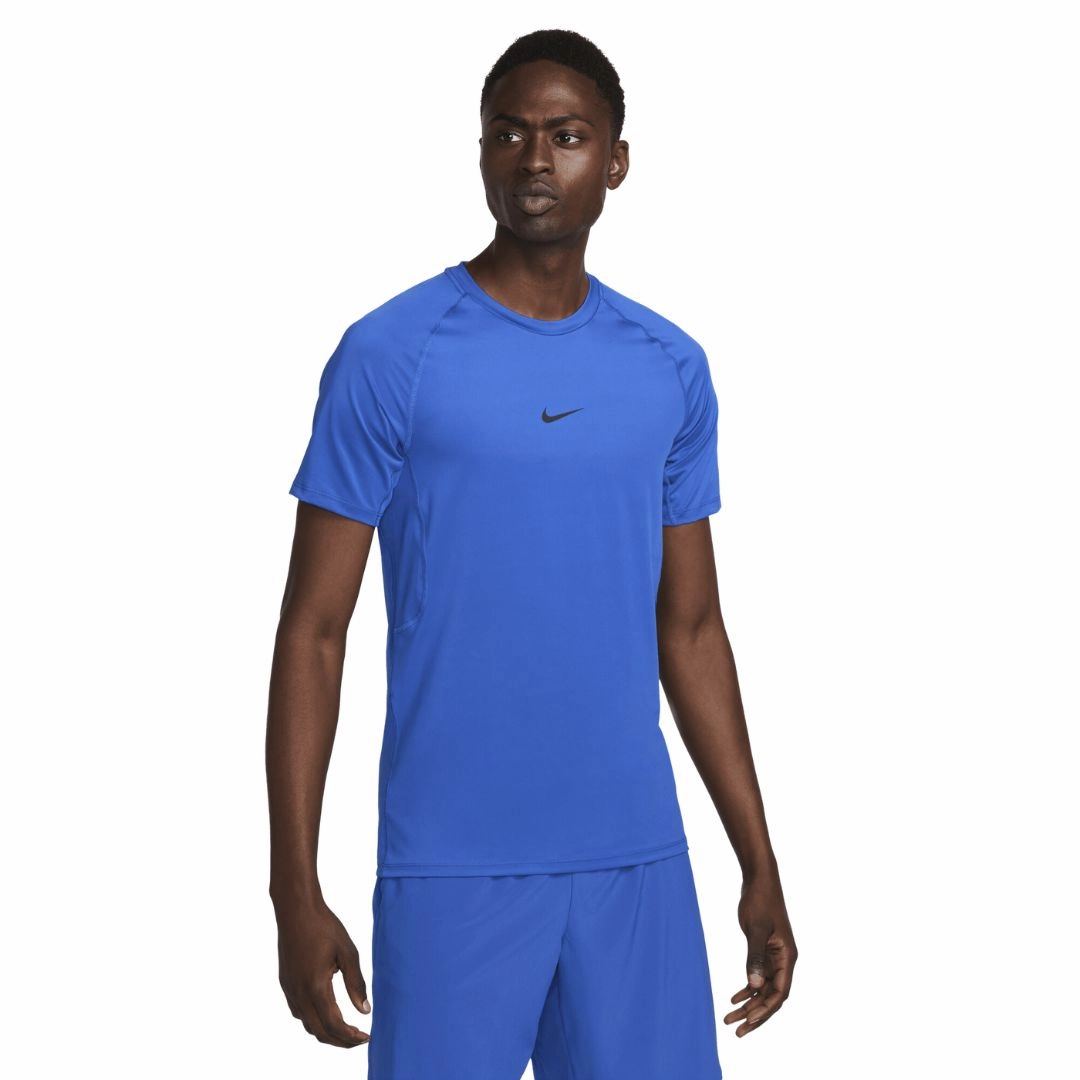 Chic Wearable Pro Dri-Fit Slim Short-Sleeve T-shirt