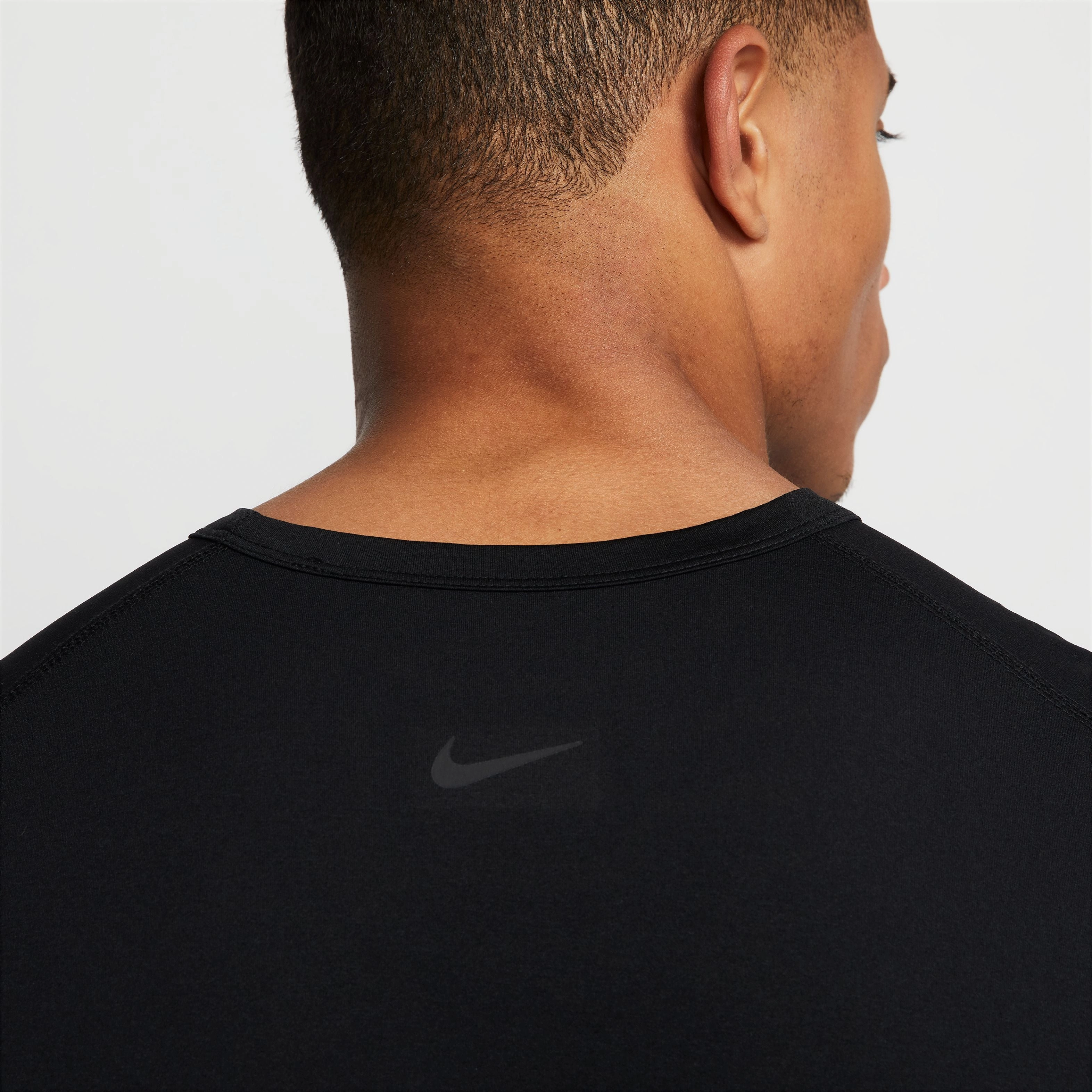 Dri-FIT UV Hyverse Graphic Fitness T-shirt Perfect for Workouts Effortless Layer