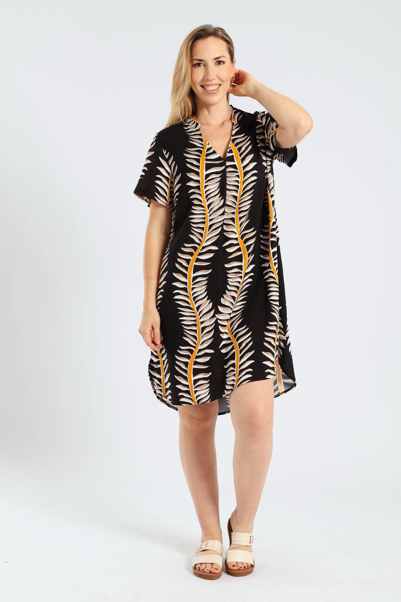 Embroidered-Sleeve and Effortless fit dress. Mandarin Printed Shift Dress - Black/White