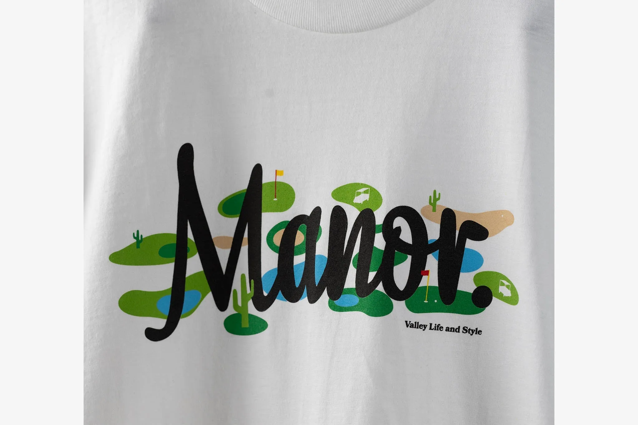 QuickReleaseFastenings Manor "Course Camo Script T-Shirt" M - White
