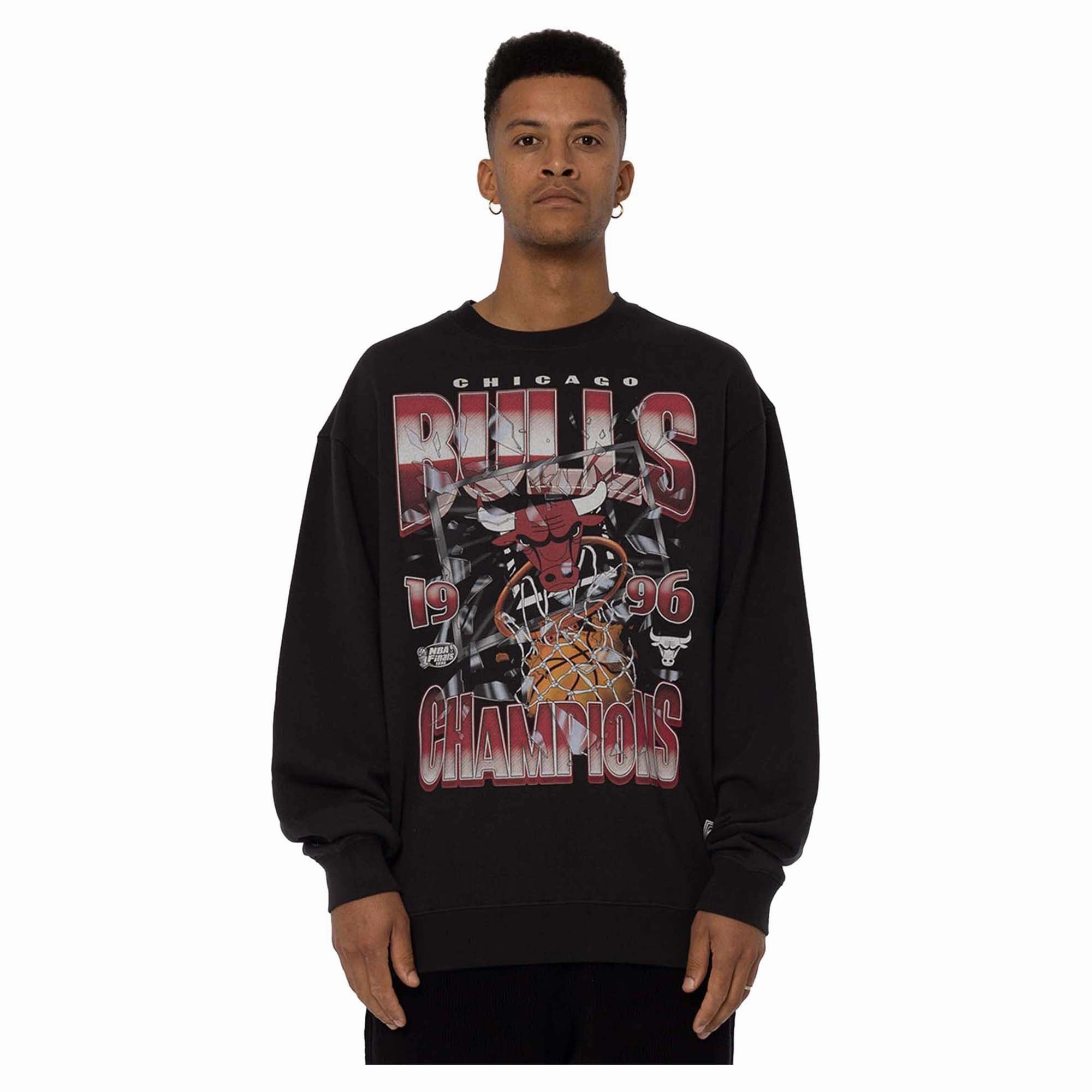 Men's NBA Chicago Bulls Shatter Crewneck Sweatshirt Compression Fit Engineering