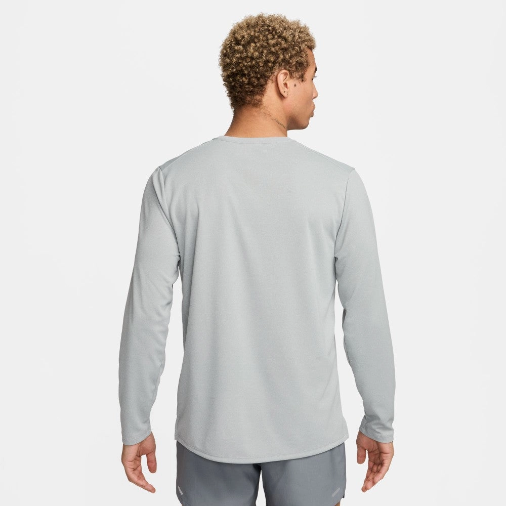 SlimFit Weekend Smart Miler Dri-FIT UV Running Long Sleeve T-shirt