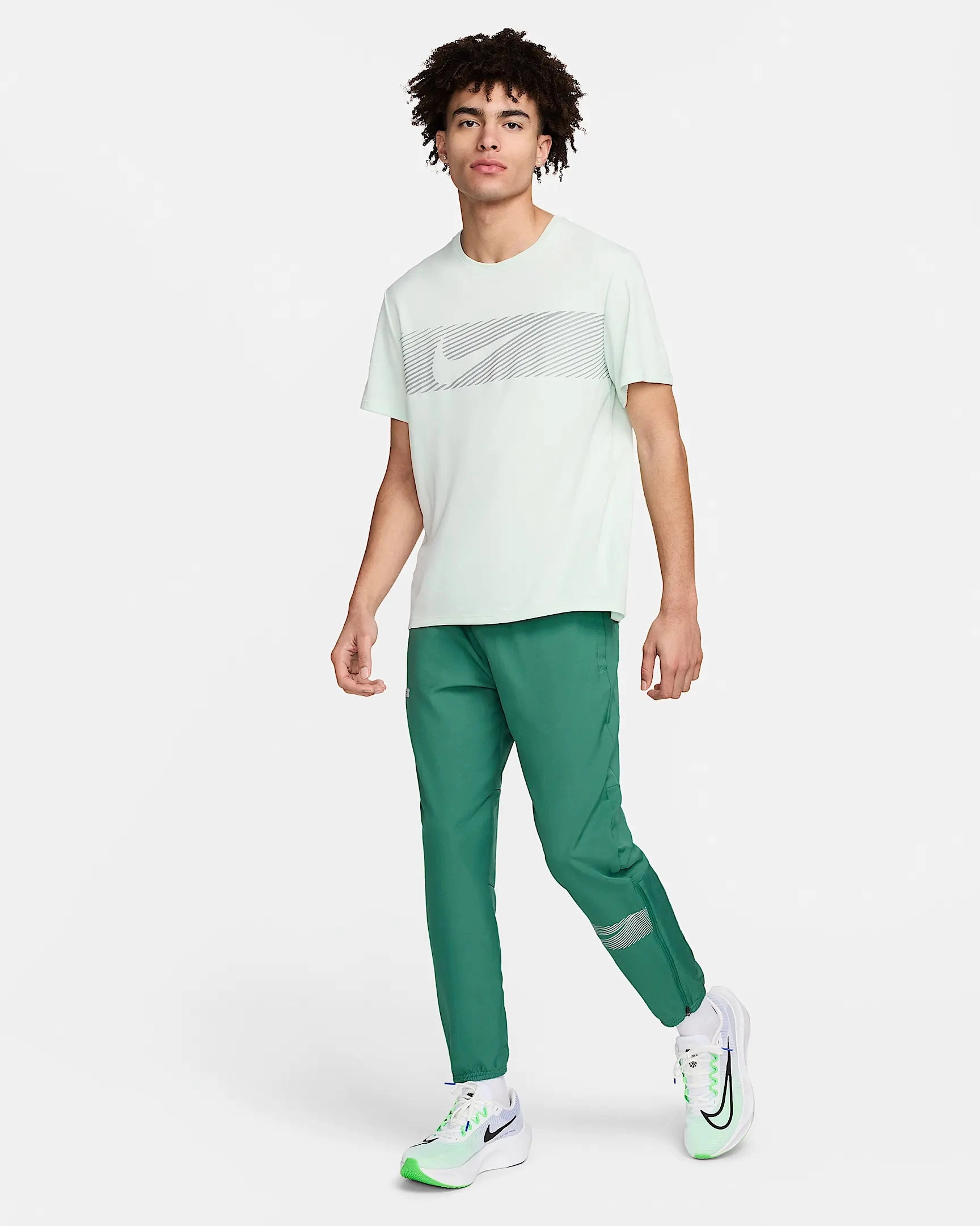 Smooth Flatlock Stitching OdorResistant Fabric Miler Flash Dri-FIT UV T-shirt