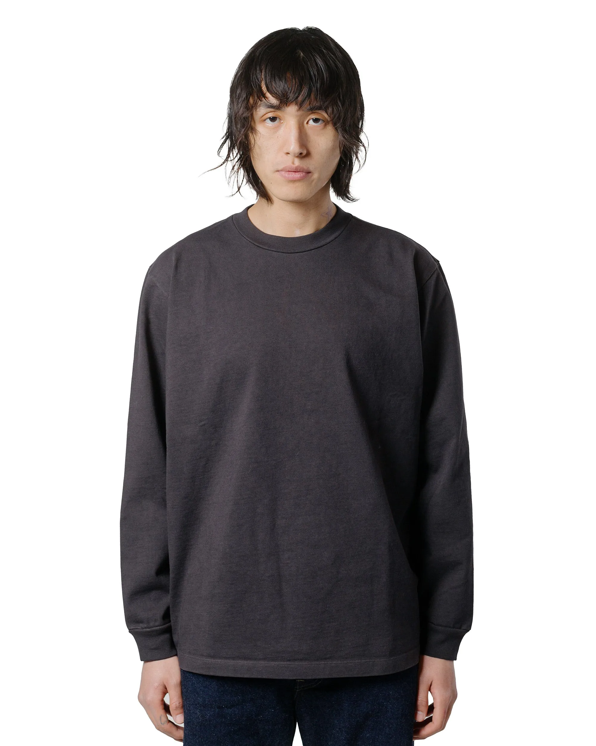 Day-to-Night Look Lady White Co. L/S Rugby T-Shirt Tire Black