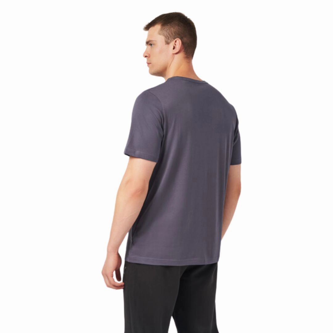 Essential Small Logo T-shirt futuristic Lightweight Weave