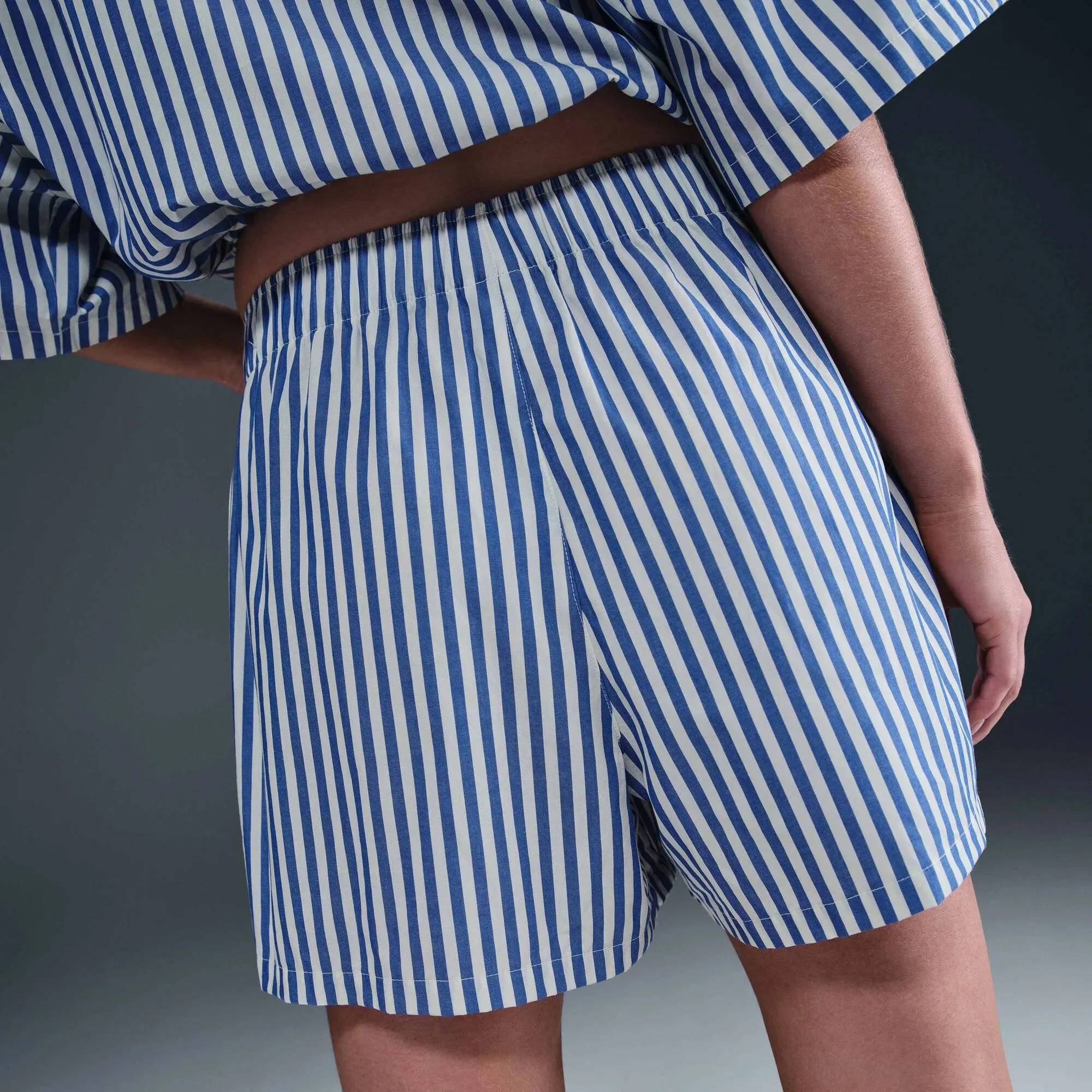 Rain Proof SweatAbsorbentLining Nike "Mid Rise Loose Striped Shorts" W - Game Royal / Sail