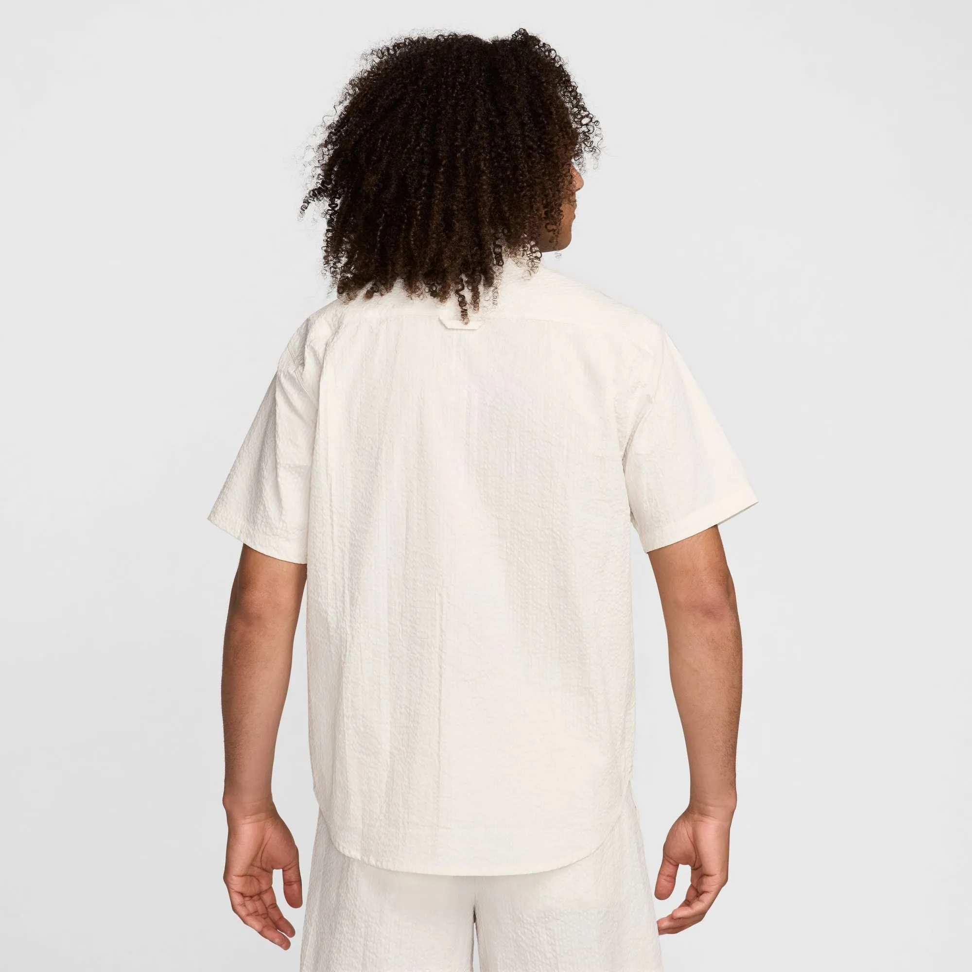 Lightweight Composite Nike "Seersucker" Button-Down Short Sleeve Shirt  M - Phantom