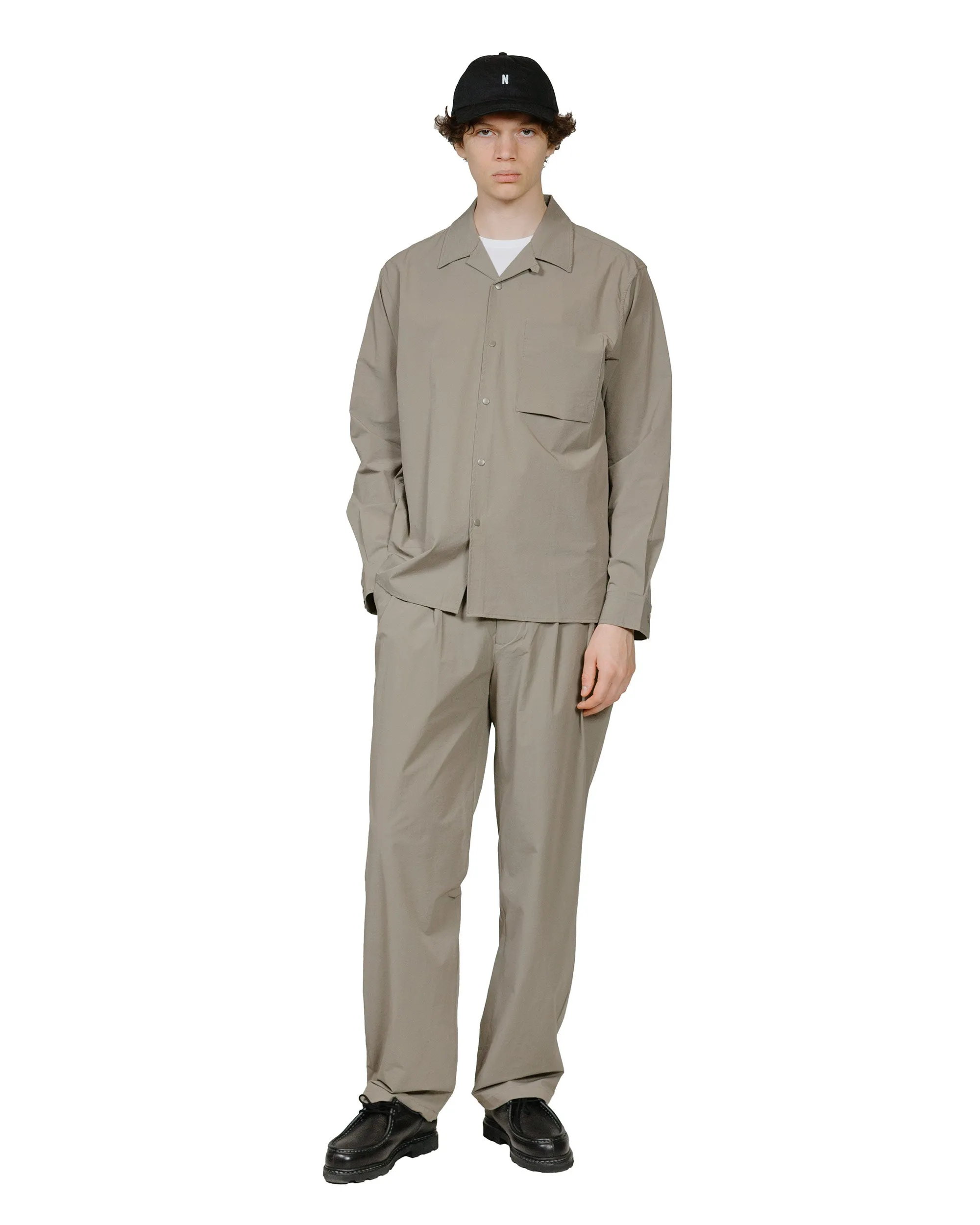 Seamless Sides Norse Projects Carsten Travel Light Shirt LS Concrete Grey