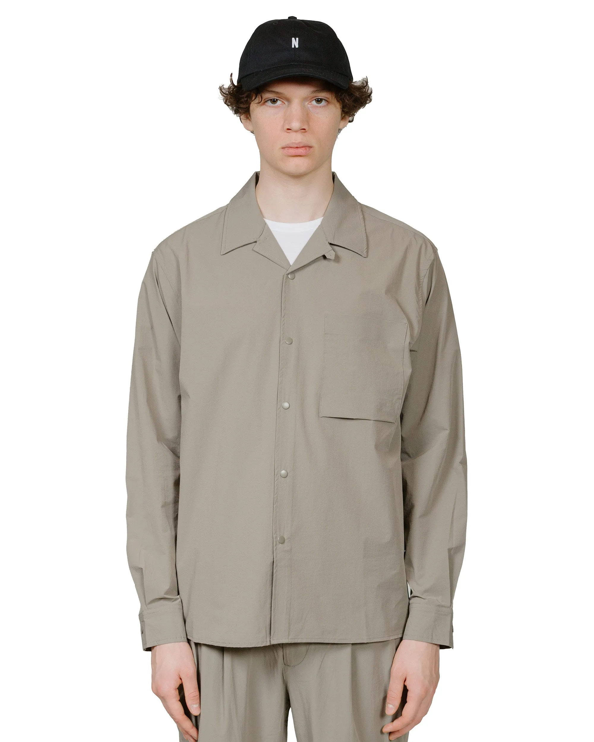 Roomy Cut Norse Projects Carsten Travel Light Shirt LS Concrete Grey