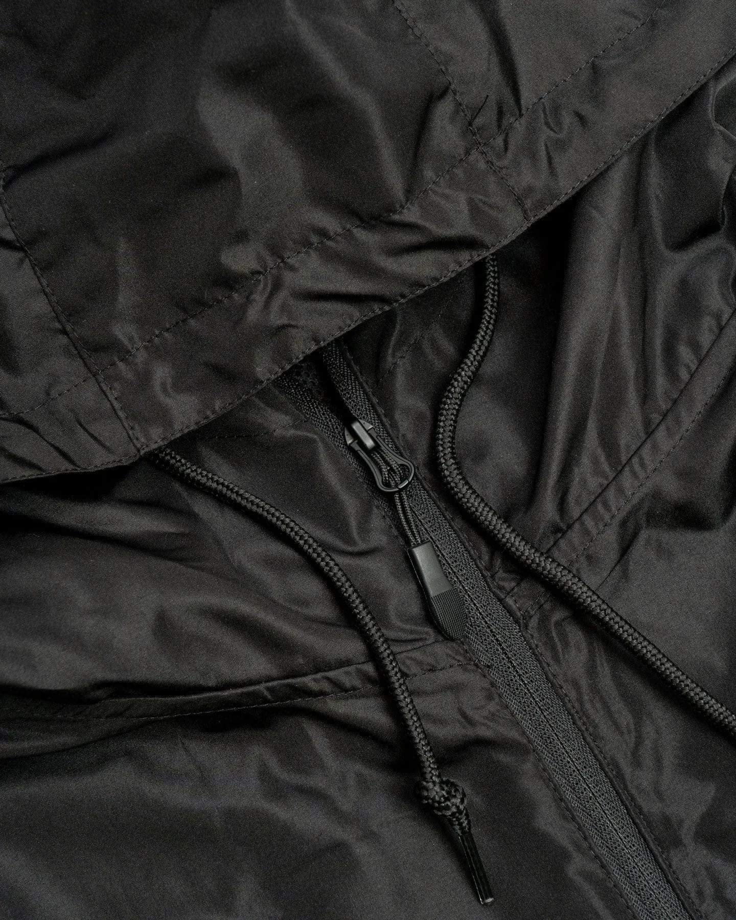 Overload Lightweight Full Zip Windbreaker - Black / Forest Camo Mind Glow SustainableCertified