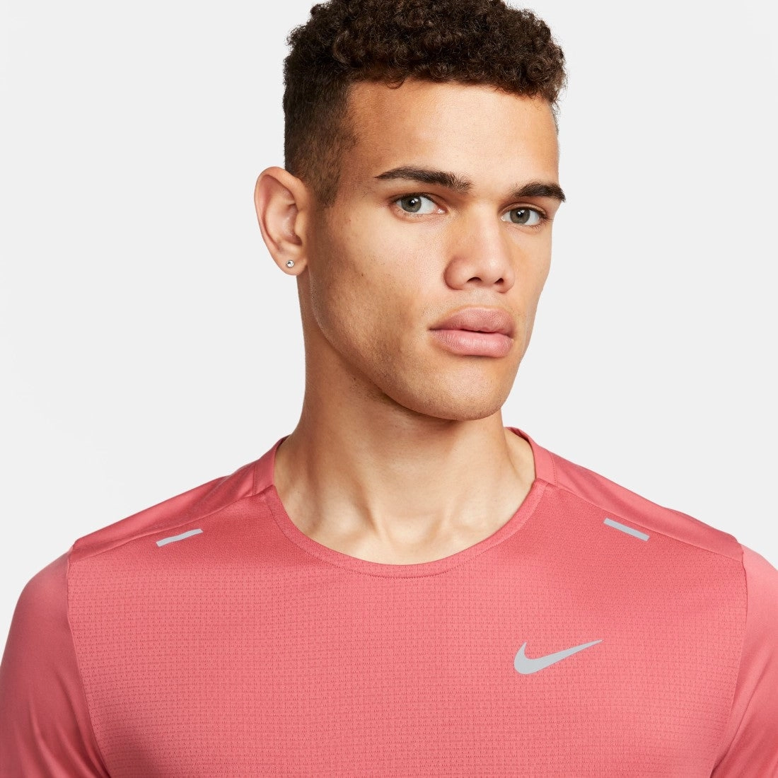 Elegant Detail Indoor Comfort Rise 365 T-shirt
