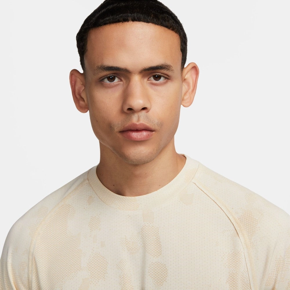 Dri-FIT ADV APS Engineered Fitness T-shirt Smooth Finish Soft and Flexible