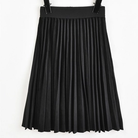 Velvet Pleated Skirt Creative Look