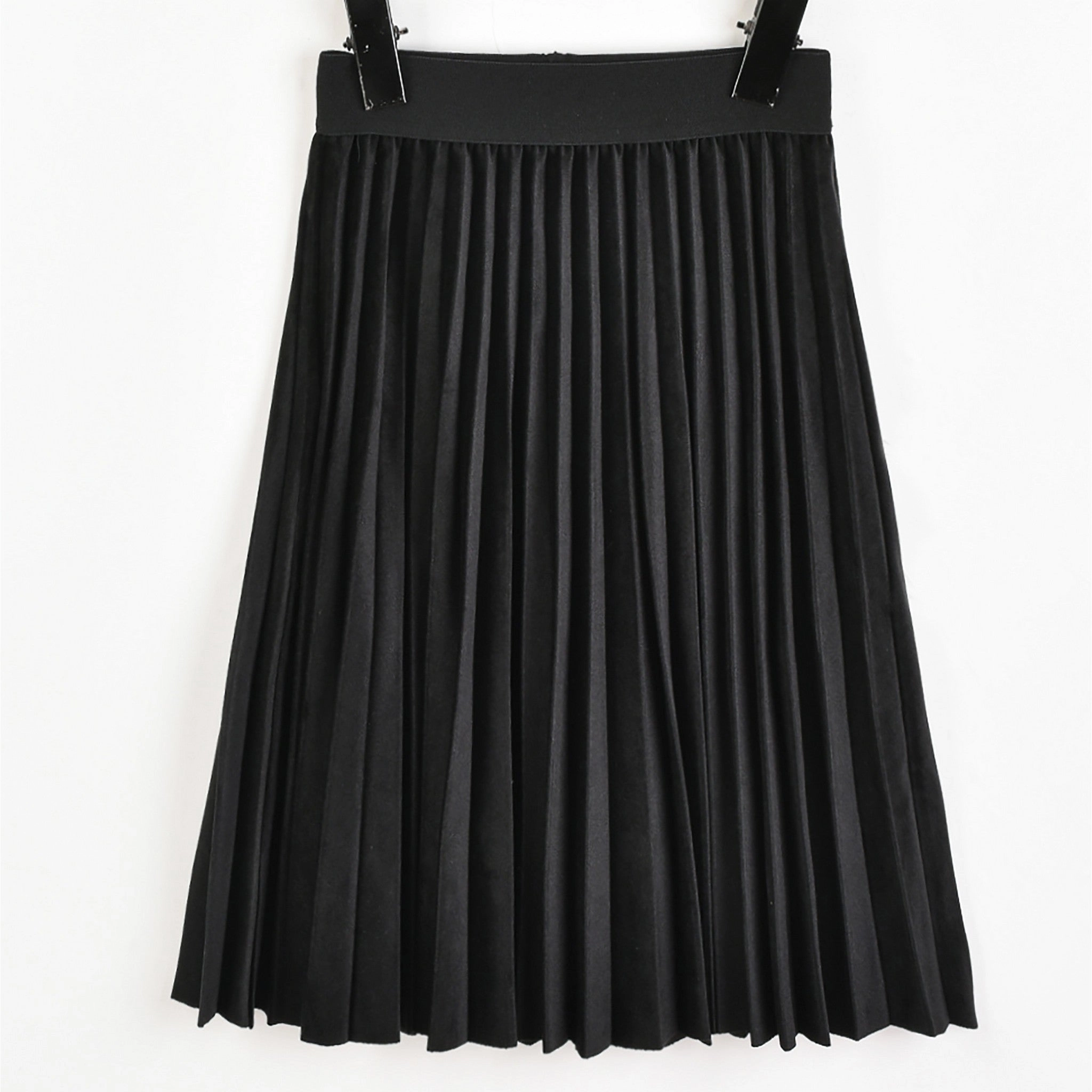 Velvet Pleated Skirt Creative Look