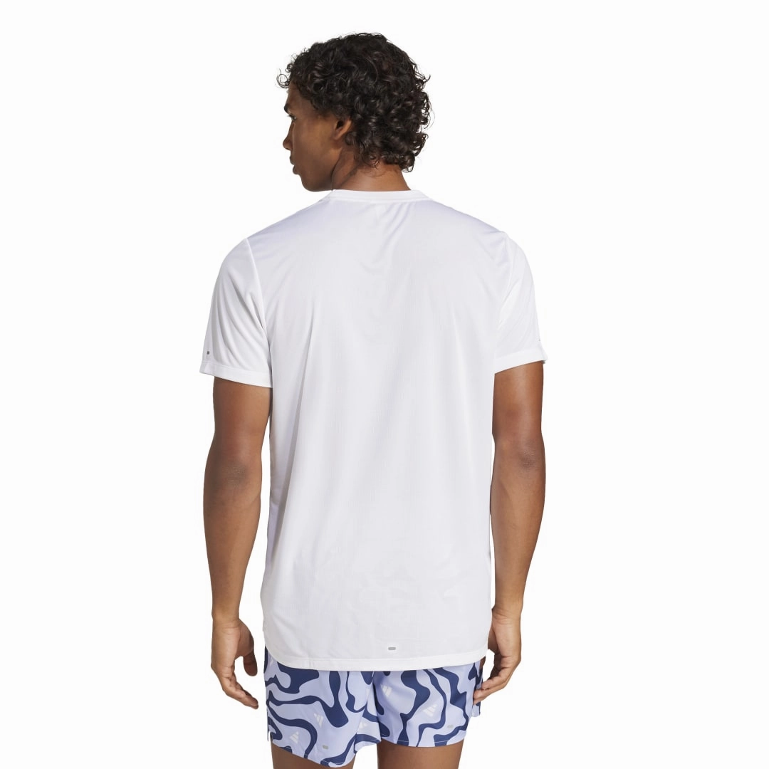 Everyday Chic Relaxed Vibes Run It Brand Love T-shirt