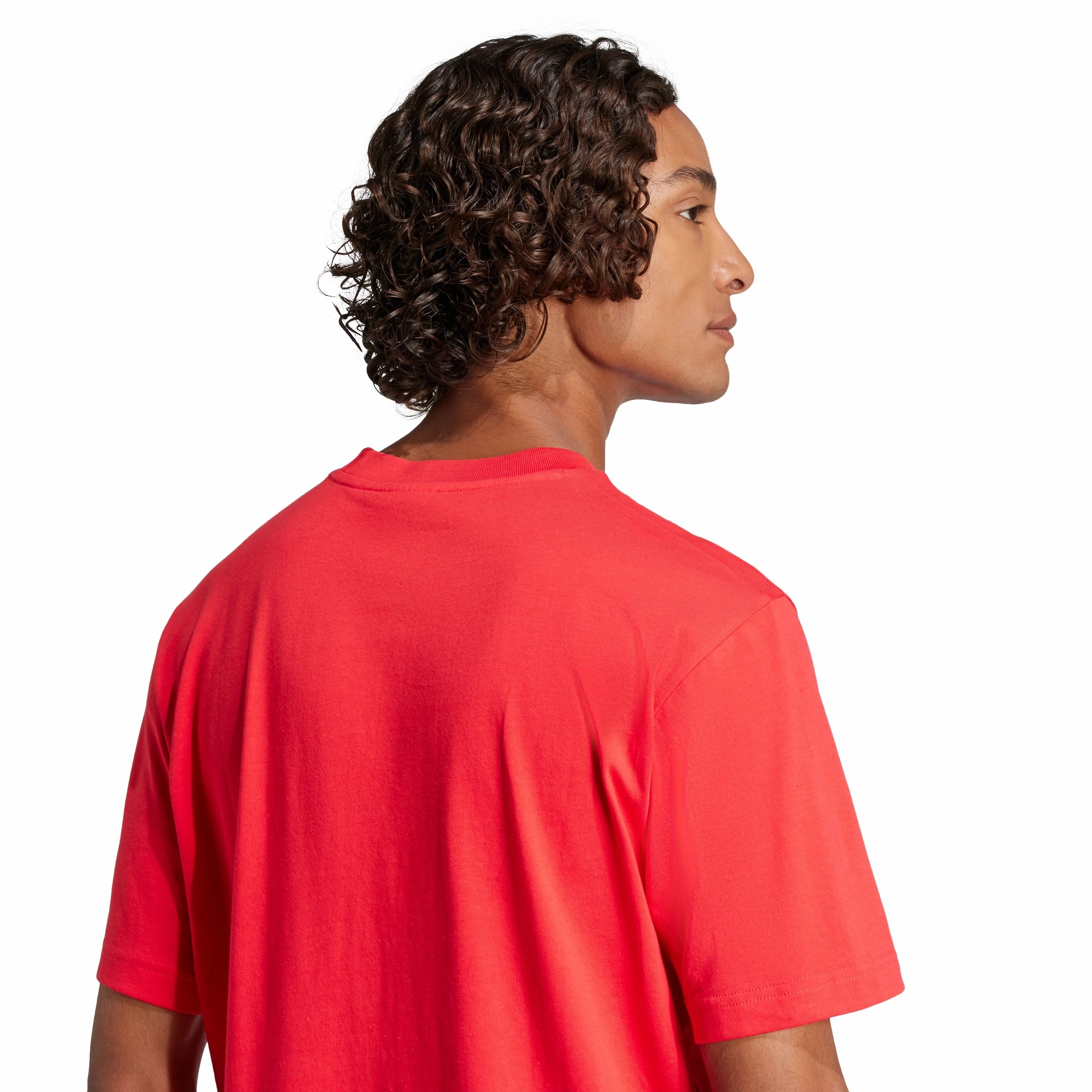 Essentials Small Logo Single Jersey T-Shirt Versatile Wardrobe Piece