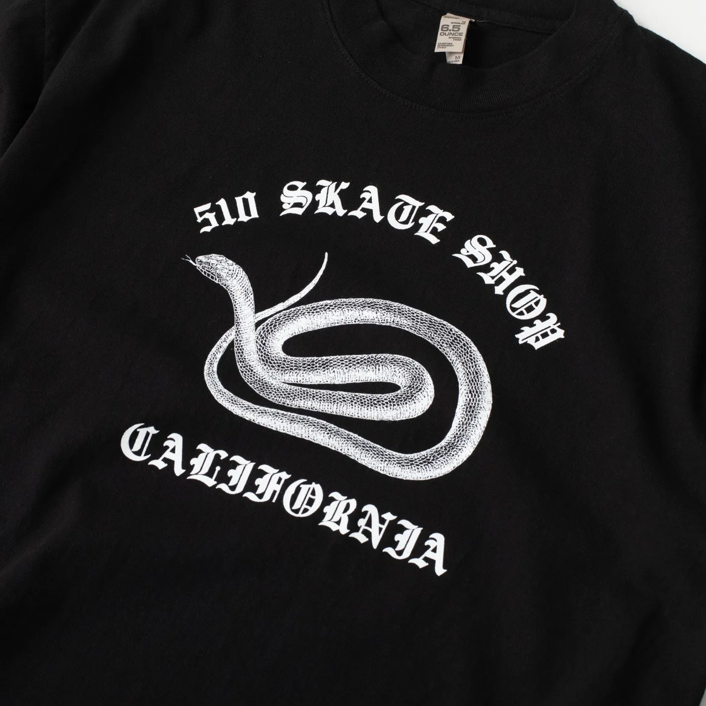 UV protection layer Snake Tee (Black)
