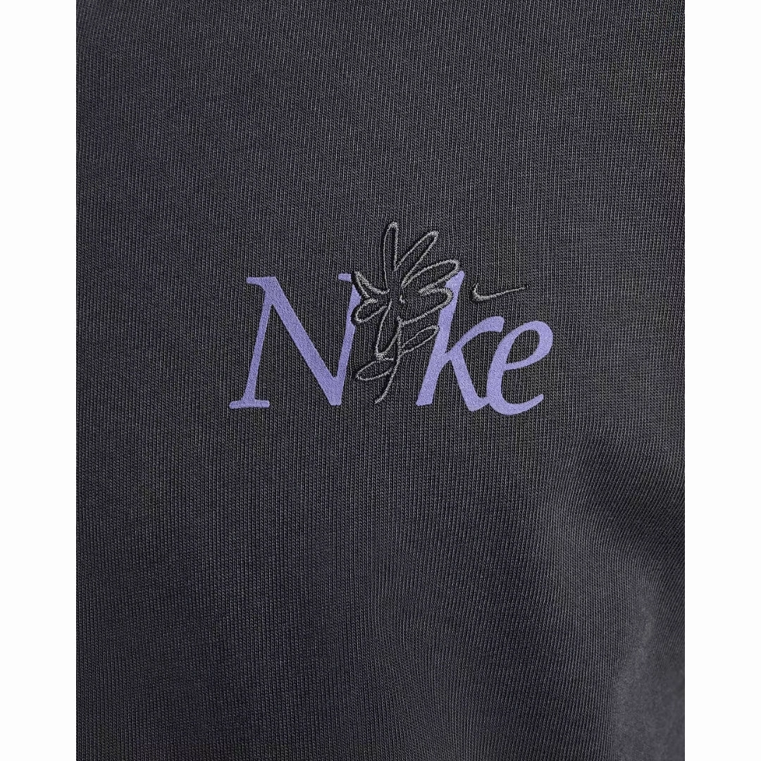 Embroidered Details Max 90 T-Shirt