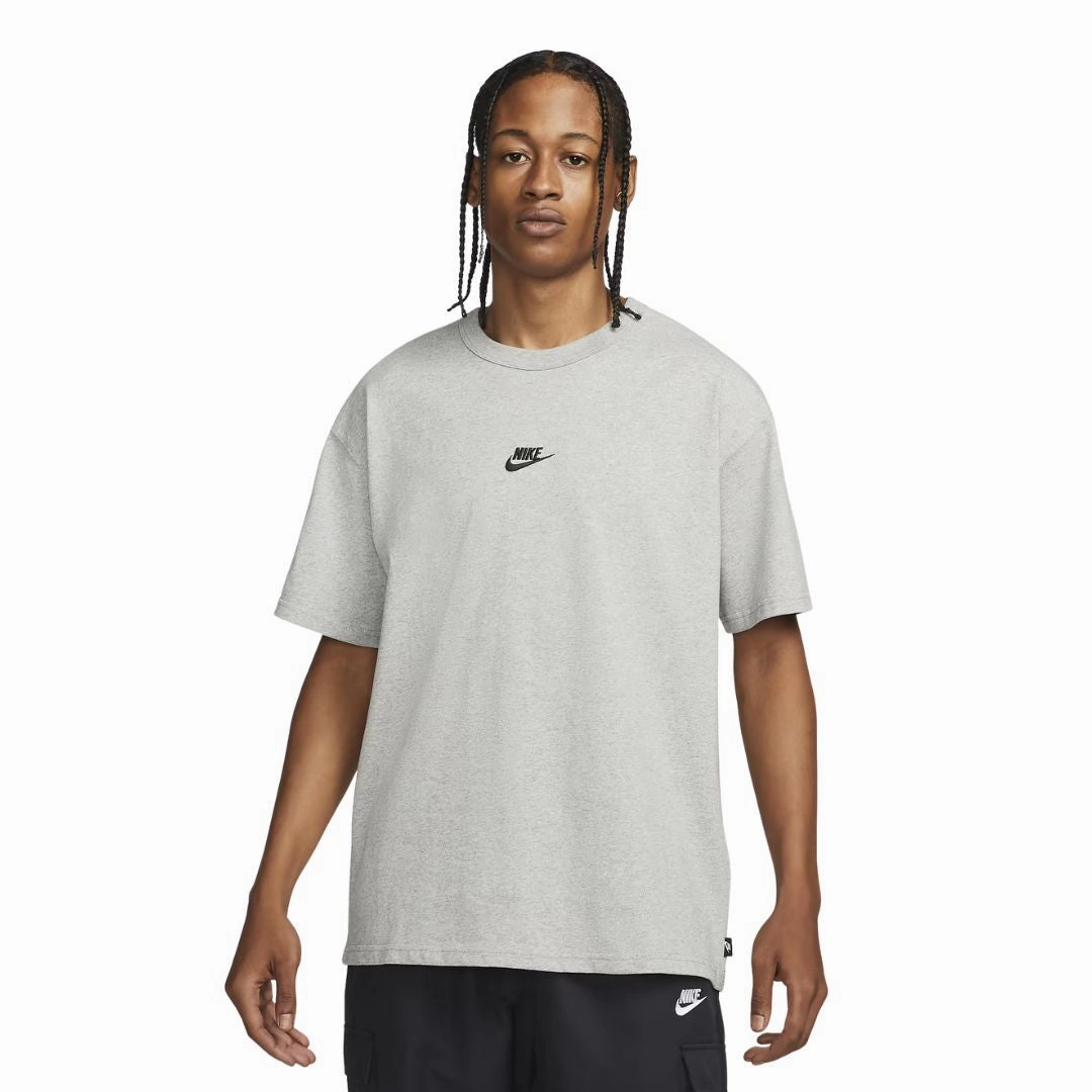 Layerable Look Sportswear Premium Essentials T-Shirt
