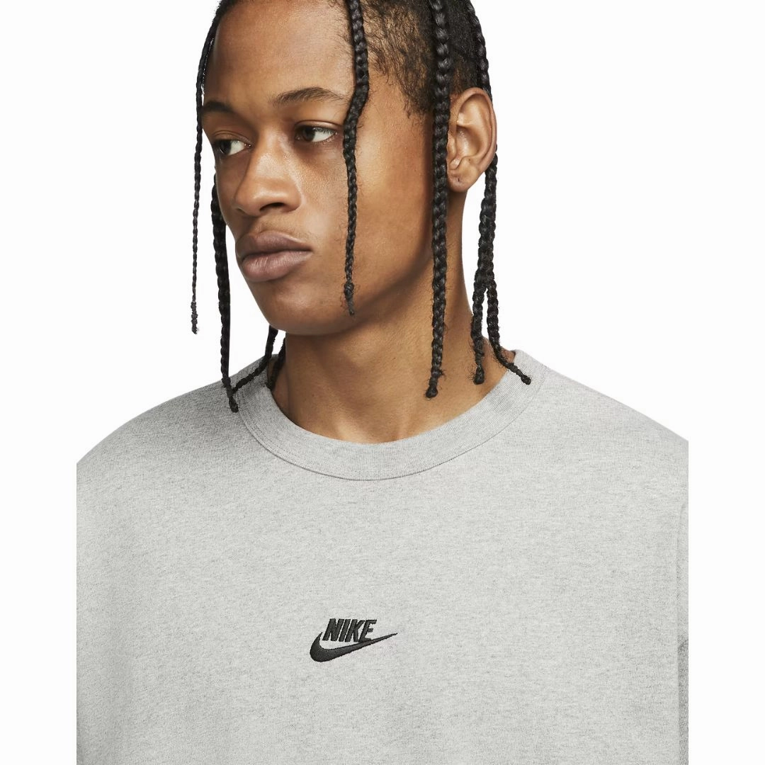 Easy Fit Wear Sportswear Premium Essentials T-Shirt