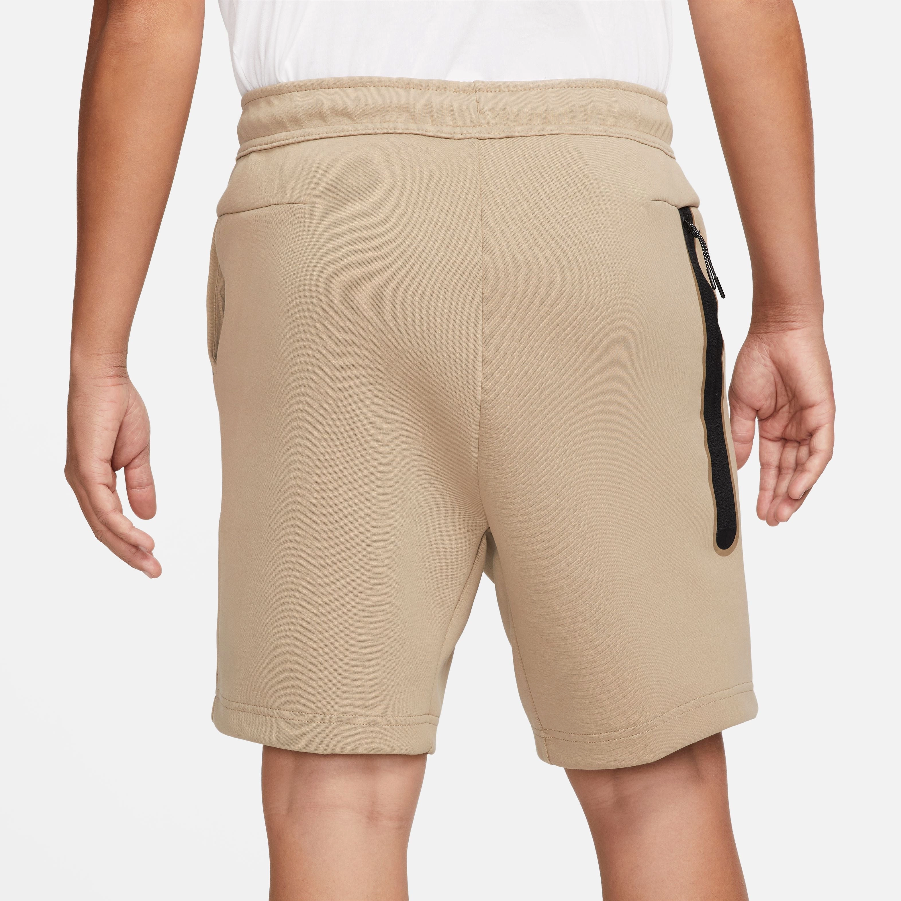 Sportswear Tech Fleece Shorts Flats cheering section