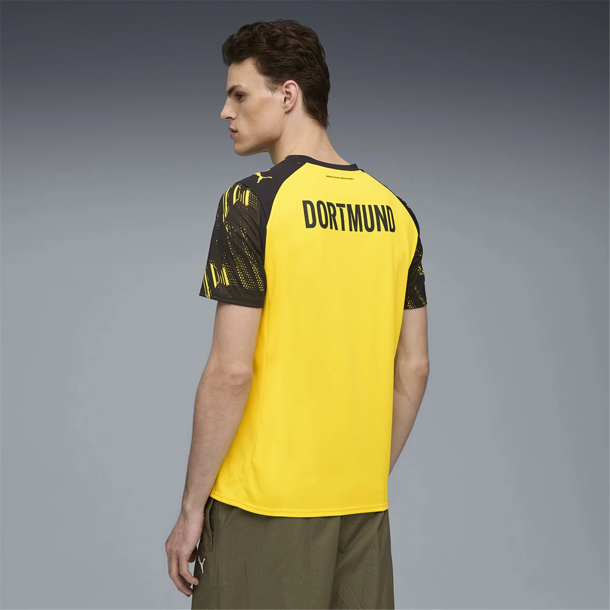 Fresh Comfort Non Restrictive Movement Puma Men's BVB Dortmund Home Jersey 25/26 (Faster Yellow/Black)