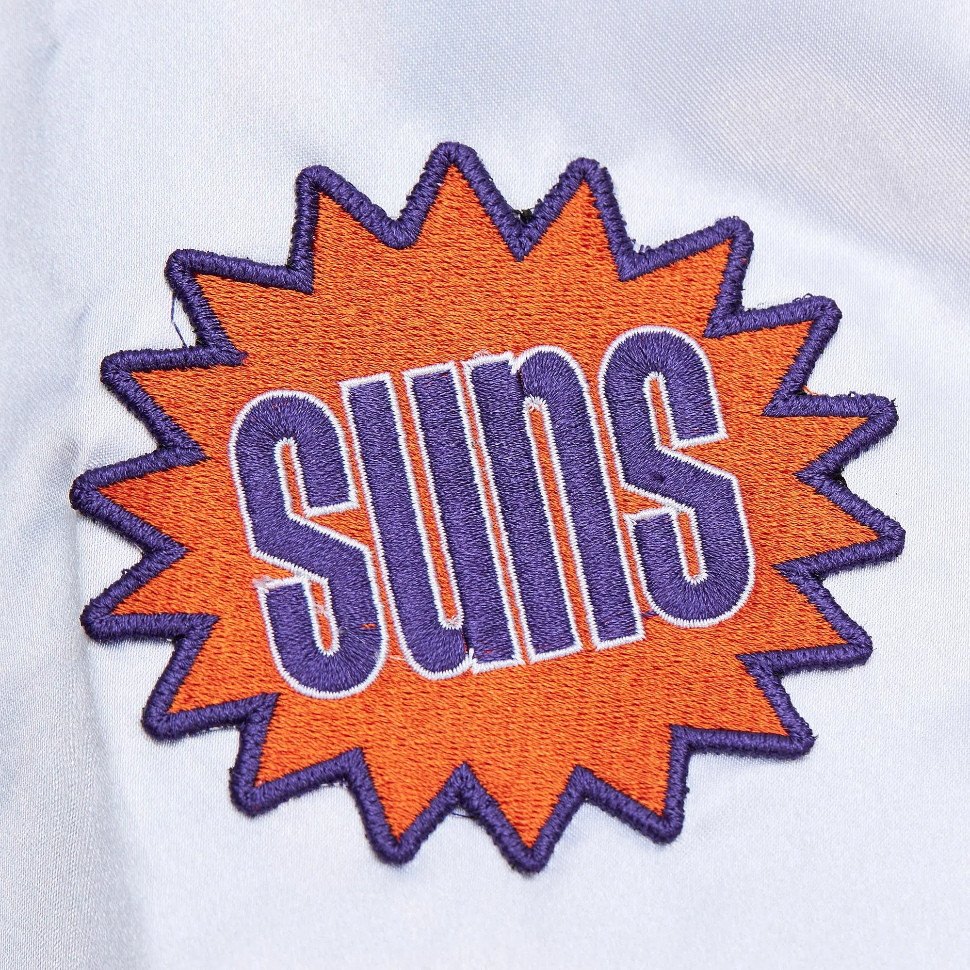 Sustainable Base Mitchell & Ness x Manor "Phoenix Suns Jacket" M - Chalk White / Orange / Purple