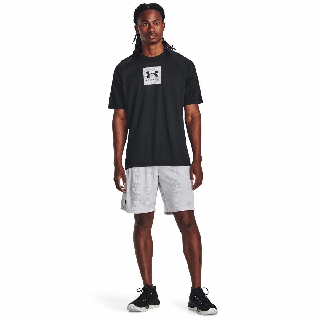 Adaptable Minimal Outfit Tech? Print Fill Short Sleeve T-Shirt