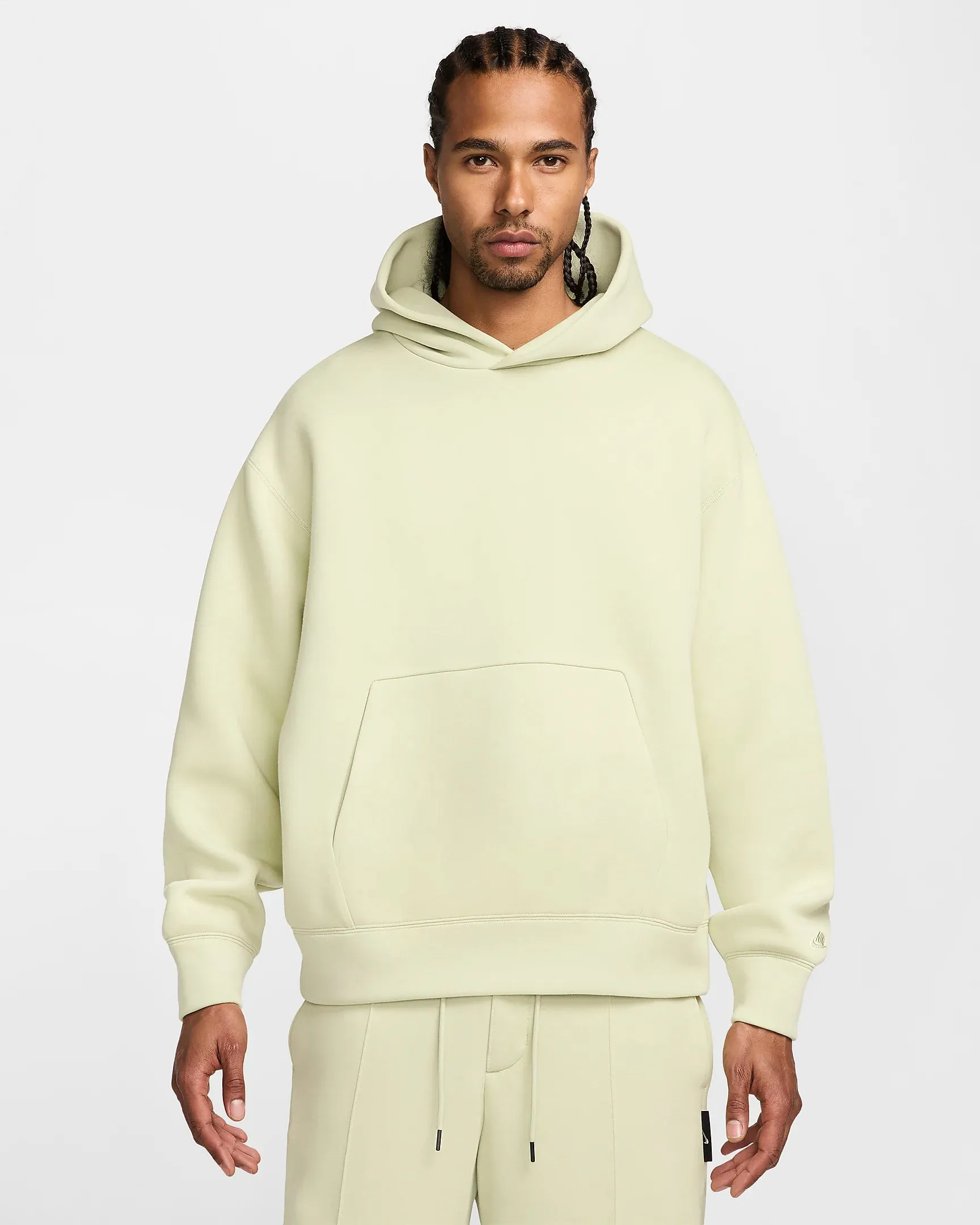 Flash Look Nike "Tech Reimagined" M - Olive Aura