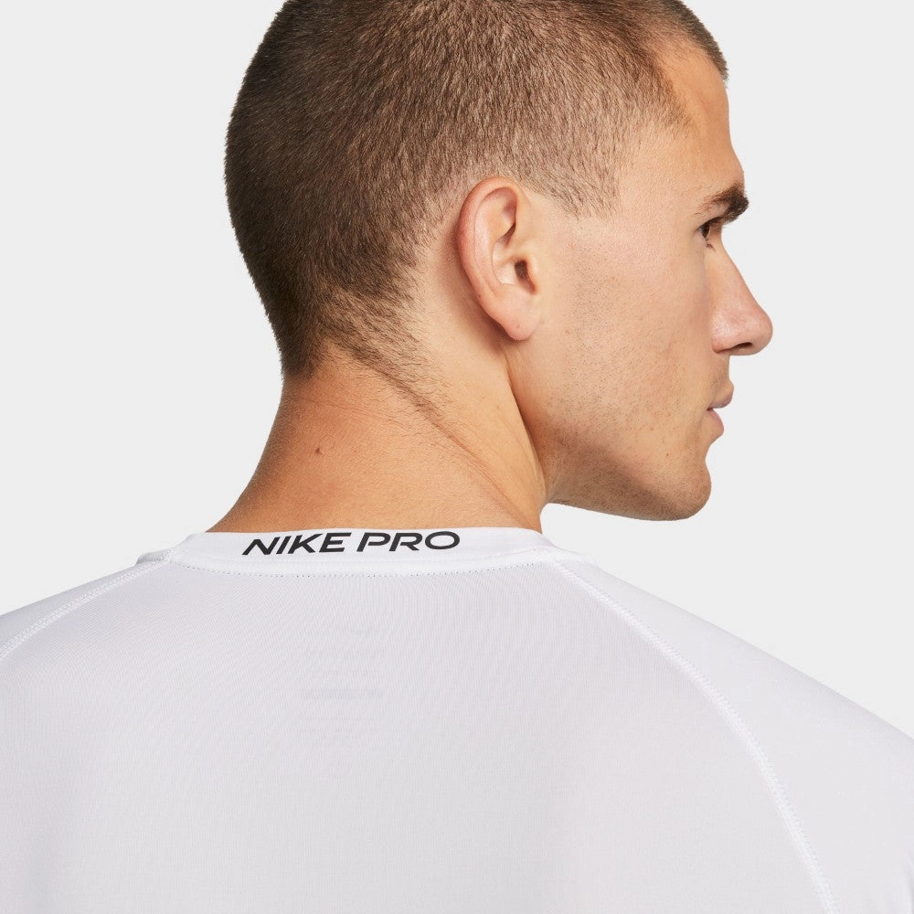 Pro Dri-FIT Tight Long-Sleeve Fitness T-shirt skinny but not tight