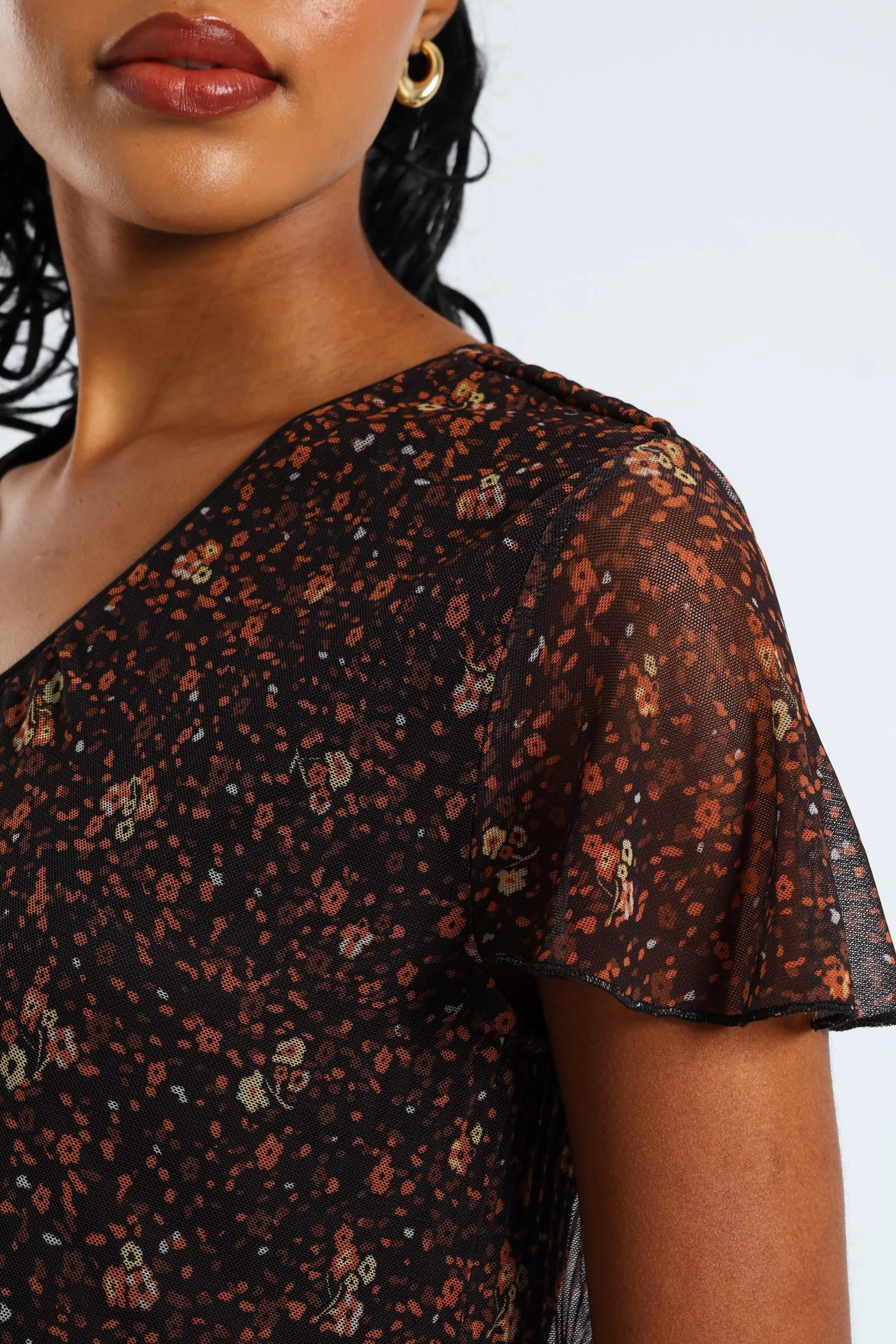 V-Neck Release Pleat Mesh Midi Dress - Black/Orange Easy Layering