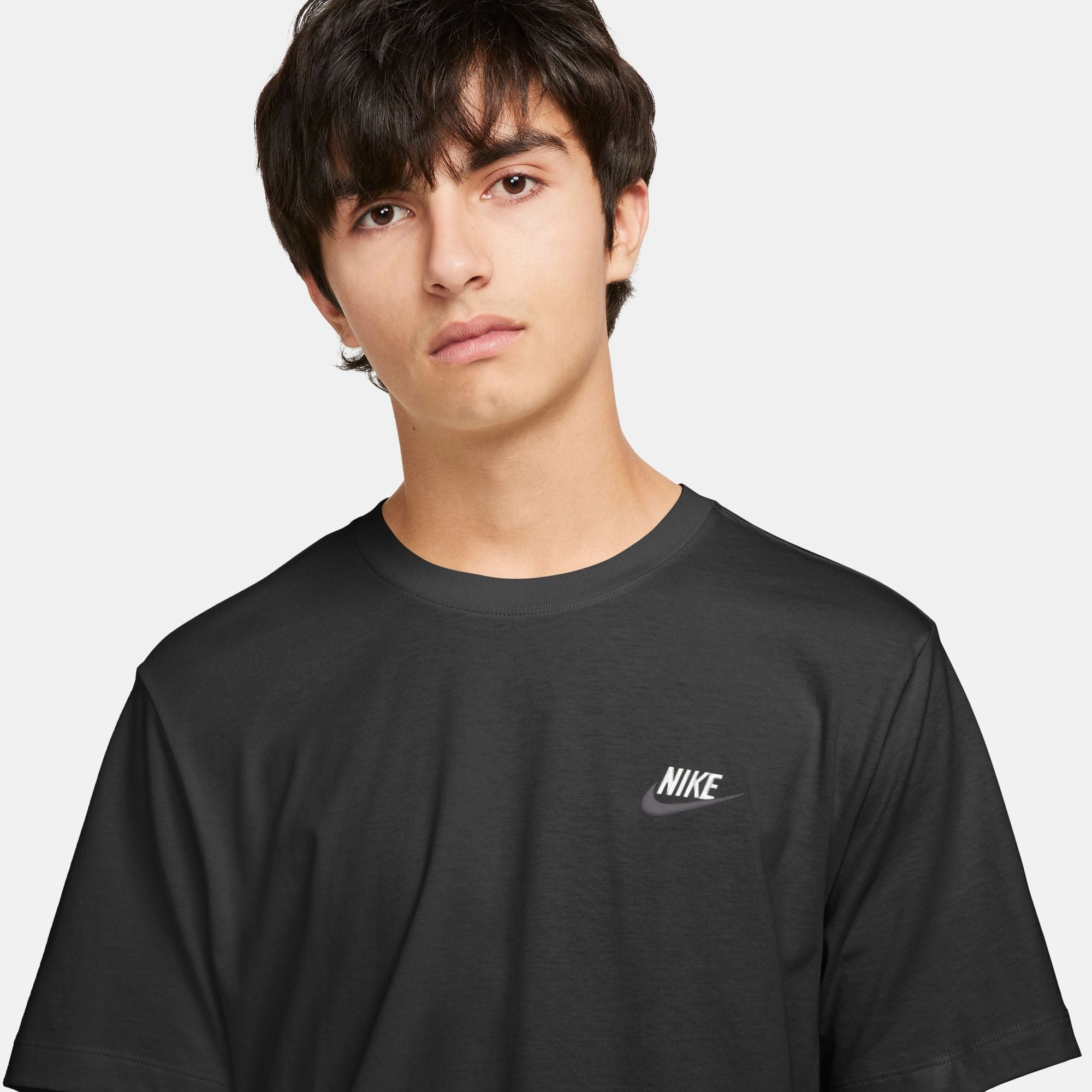 Sportswear Club T-Shirt Hiking durability