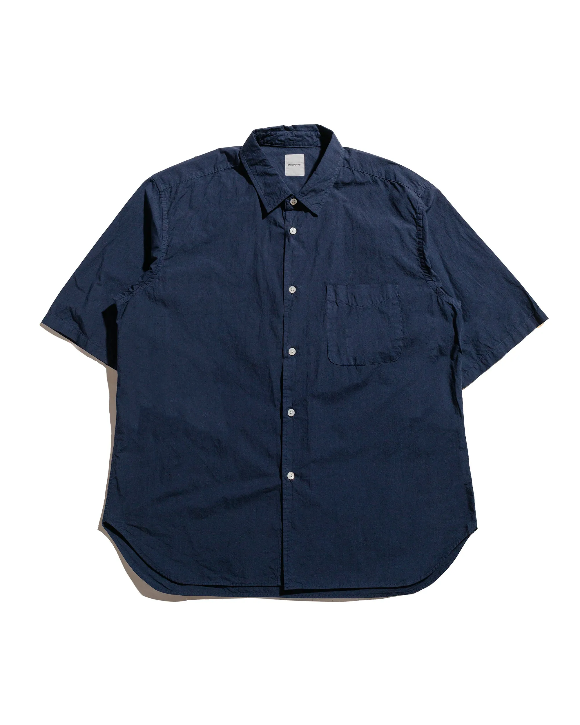 Sage de Cret Organic Cotton Broadcloth Short Sleeve Regular Collar Shirt Navy Structured Shoulder Support Street Fashion