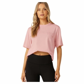 Women's Never Give Up Relaxed T-Shirt Classic Outfit Style