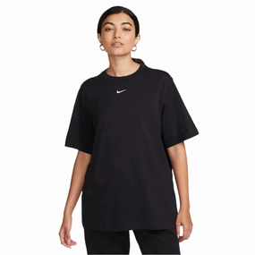 regular but not boring EasyCareFabric Women's Sportswear Essential T-Shirt